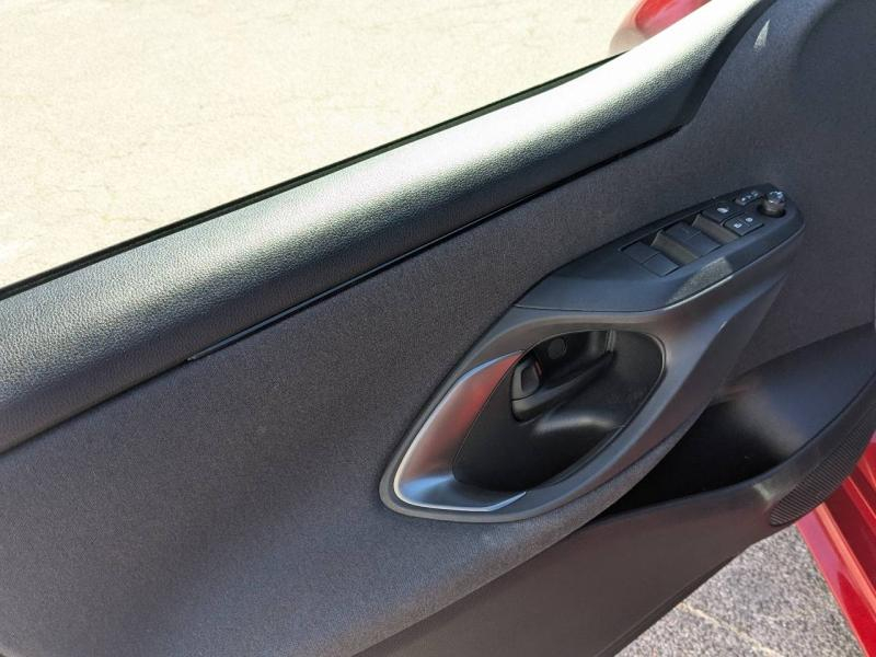 TOYOTA Yaris d’occasion à vendre à AIX-EN-PROVENCE chez AIX AUTOMOBILES (Photo 12)